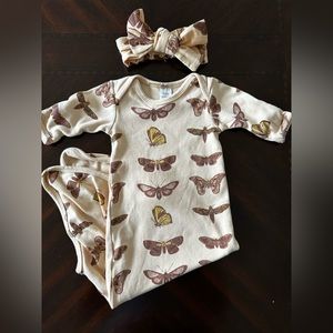 Kate Quinn gown and bow set